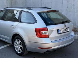 Skoda Octavia Automată 116 HP Diesel — miniatura 3