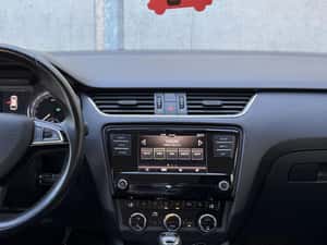 Skoda Octavia Automată 116 HP Diesel — miniatura 7