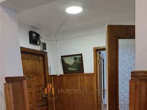 Apartament 2 camere  Podu Roș (lângă Palas) — miniatura 4