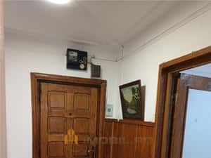 Apartament 2 camere  Podu Roș (lângă Palas) — miniatura 6