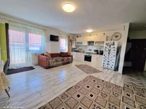 Apartament cu 3 camere | 72m | 2 bai | etajul 2 | garaj | Sub Cetate — miniatura 1