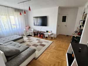 Zona Odobescu, 4 Camere, Etaj Intermediar