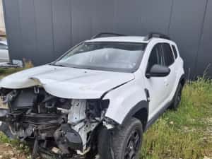 Dacia Duster 2 avariata/lovita 1.5 dci -4x4 !! — miniatura 5
