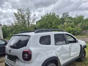 Dacia Duster 2 avariata/lovita 1.5 dci -4x4 !! — miniatura 10