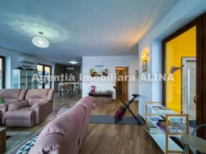 Casa pe un singur nivel si teren 2.400 mp, in Deva, zona Vulcan, Jud. Hunedoara — miniatura 8