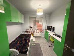 Mobilat si utilat. Bloc izolat. 2 camere modificat in 3 camere — miniatura 9