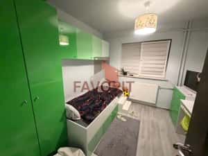 Mobilat si utilat. Bloc izolat. 2 camere modificat in 3 camere — miniatura 10