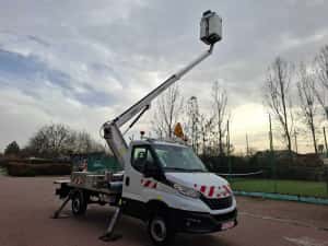 Iveco Daily/ 2020/ Nacela-PRB/ 43190 km/4Cale/ Cos 2 pers./TVA deduct — miniatura 6