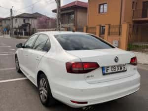 Volkswagen Jetta 2.0 TDI — miniatura 3
