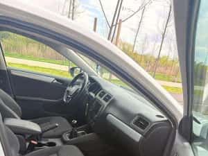 Volkswagen Jetta 2.0 TDI — miniatura 5