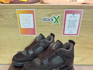 Air Jordan 4 Retro Black Cat 2020 Sneakers — miniatura 6