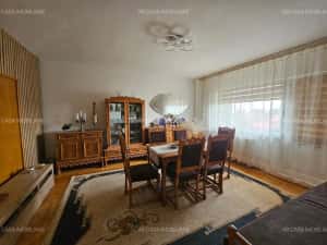 Apartament deosebit, 3 camere, decomandat, 2 băi, 2 balcoane, et. 3 din 4, zona Șagului-Steaua — miniatura 1