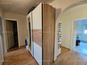 Apartament deosebit, 3 camere, decomandat, 2 băi, 2 balcoane, et. 3 din 4, zona Șagului-Steaua — miniatura 2