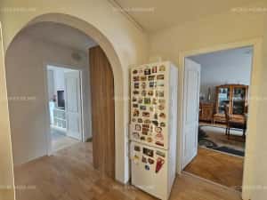 Apartament deosebit, 3 camere, decomandat, 2 băi, 2 balcoane, et. 3 din 4, zona Șagului-Steaua — miniatura 8