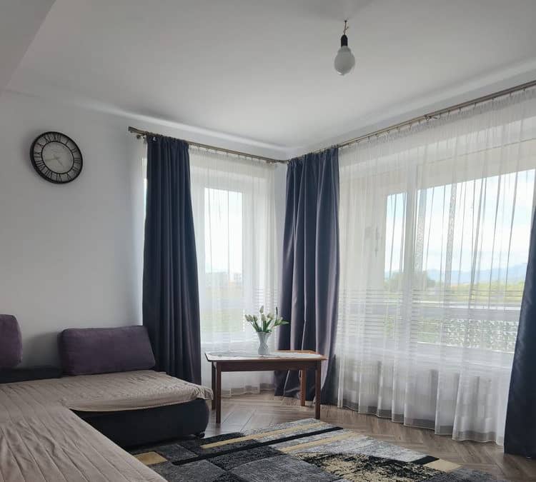 Apartament premium 3 camere | Etaj 1 | Parcare | Cristian-Brasov — fotografie 1 din 6