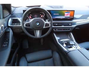 BMW X6 SUV 2025 cu Pachet M Sport și Asistență Avansată — miniatura 5