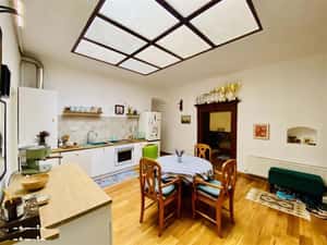 Apartament renovat complet - 90 mp Utili, Centrul Sibiului — miniatura 1