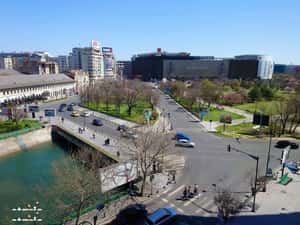 DE INCHIRIAT APARTAMENT CU DOUA CAMERE IN PIATA UNIRII — miniatura 2