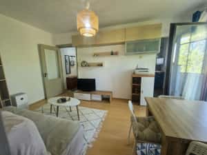 Zona Circumvalațiunii-amenajat frumos, mobilat și utilat — miniatura 4