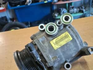 Compresor aer condiționat Ford Fiesta 1.4 1.5 1.6 — miniatura 5