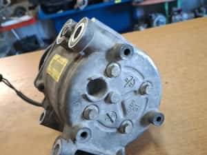 Compresor aer condiționat Ford Fiesta 1.4 1.5 1.6 — miniatura 6