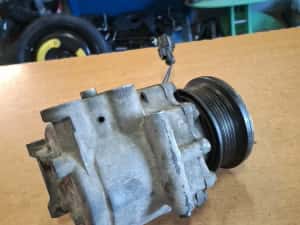 Compresor aer condiționat Ford Fiesta 1.4 1.5 1.6 — miniatura 9