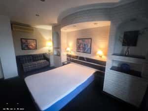 Garsoniera, Unirii — miniatura 2