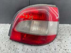 Lampa / Tripla stop dreapta pe aripa Renault Scenic 2000