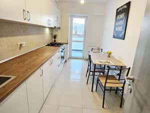 Apartament cu o camera, decomandat, etaj 1 , 45mp, 400 euro