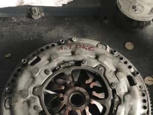 Kit ambreiaj Volanta masa dubla  Placa disc Vw Passat B6 jetta 1.9 BKC  105 cp 77 kw TDI Audi a4 BKE  85 kw 116 cp Vw Passat Avb 101 cp  74 kw