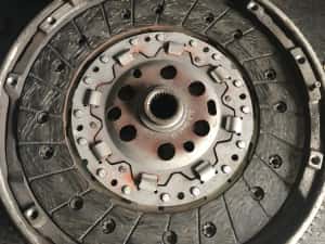 Kit ambreiaj Volanta masa dubla  Placa disc Vw Passat B6 jetta 1.9 BKC  105 cp 77 kw TDI Audi a4 BKE  85 kw 116 cp Vw Passat Avb 101 cp  74 kw — miniatura 3