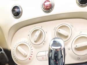 Vand Fiat 500 2009 Benzina 1200 cmc Neavariata — miniatura 9