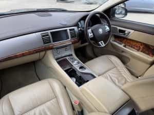 JAGUAR XF - PREMIUM LUXURY - 3.0 Diesel V6 - Euro 5 - 245 CP - Cutie Viteze Automata - Faruri Xenon - Stopuri Led - Posibilitate numere rosii 3 Luni - — miniatura 8