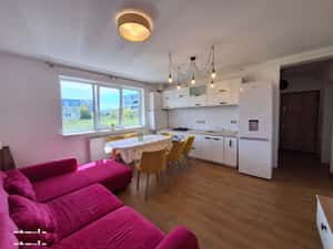 Apartament cu 3 camere, gradina, parcare, zona Stadionului