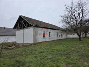 Proprietate cu poten #539;ial investi #539;ional #238;n Pischia 190 mp utili, teren 1000 mp — miniatura 6