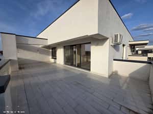 Apartament cu 3 camere de vanzare tip penthouse, Valea Lupului — miniatura 3