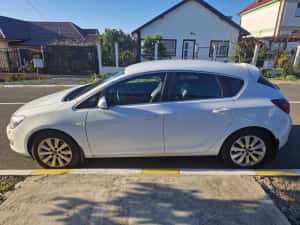 Opel Astra J 2.0 CDTI 118kw 2010 — miniatura 3