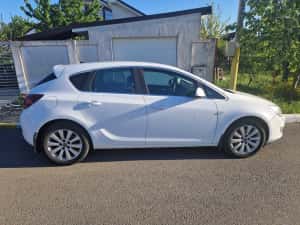 Opel Astra J 2.0 CDTI 118kw 2010 — miniatura 4