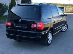 VW Sharan an fabricatie 2008 motor 2.0tdi 140cp climatronic navigatie piele trapa — miniatura 4