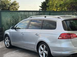 Vând Volkswagen Passat B7 Highline, an fabricație 2012 — miniatura 4