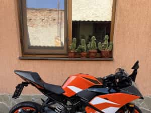 Ktm Rc 125cc ABS 2019 Categorie A1 — miniatura 3
