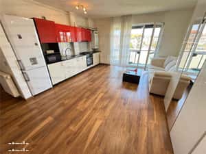 Tractorul zona Coresi apartament 2 camere mobilat utilat,parcare,boxa — miniatura 3