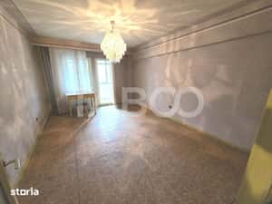 Apartament decomandat 4 camere 4 balcoane 2 bai etaj 1 Central Sibiu — miniatura 6