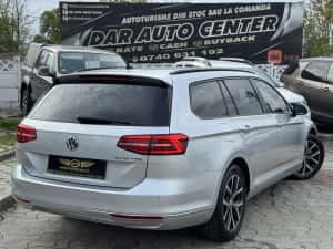 VW PASSAT B8 AN 2016 IMPORT ITALIA STARE TEHNICA ESTETICA 10++ Ceasuri digitale Navigatie Mare FaruriFull Led Piele Scaune Electrice Distronic Senzori — miniatura 4