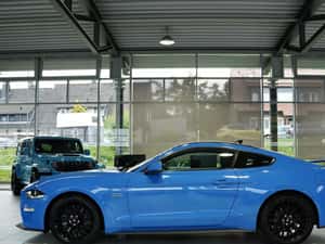 Ford Mustang Automată 449 HP Benzină — miniatura 4