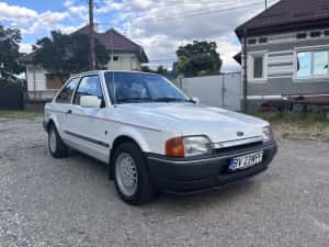 Ford Escort MK 4 coupe — miniatura 4