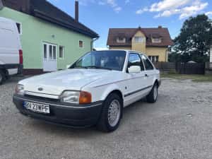 Ford Escort MK 4 coupe — miniatura 10