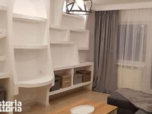Proprietar, inchiriez apatament 3 camere Strand, etajul 1, central