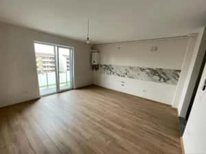 La asfalt. Aproape de Profi. Etaj 1. Finisaje peste medie