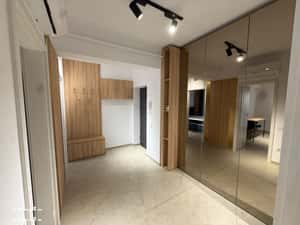 Proprietar – Vând apartament cu 2 camere mobilat gama PREMIUM
